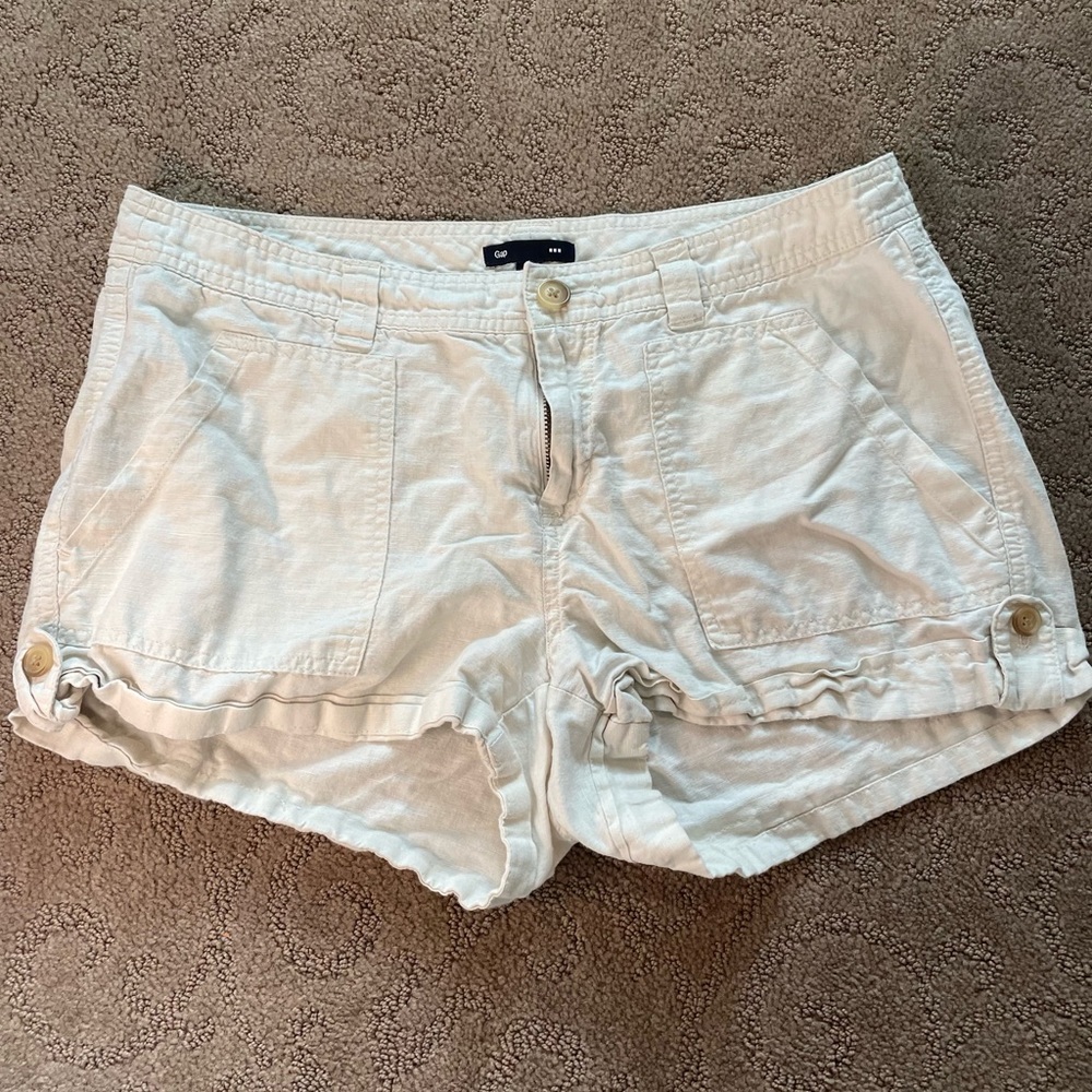 Women's Cream Shorts